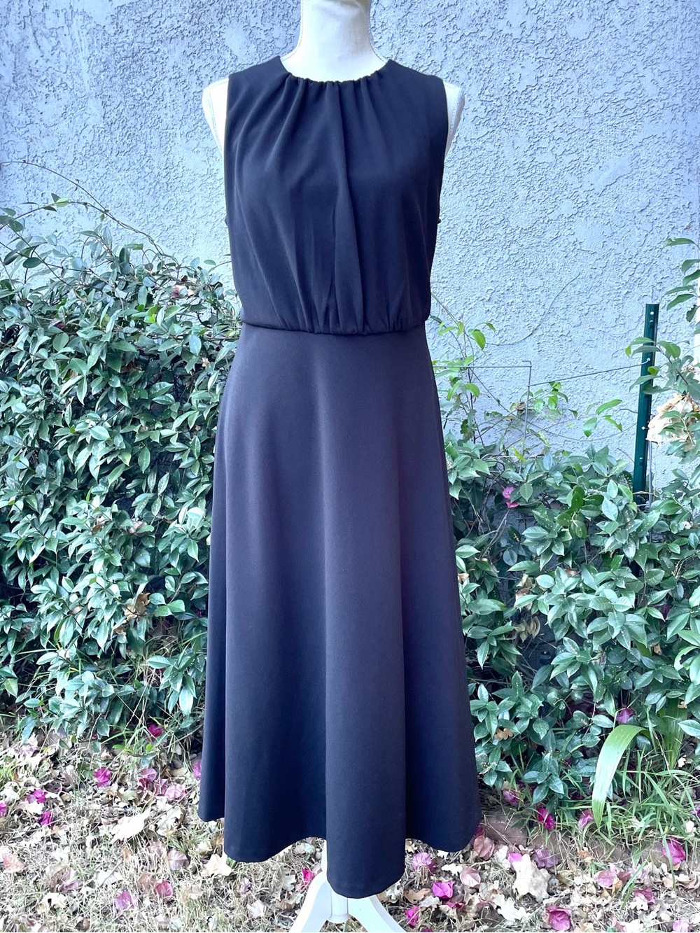 Calvin Klein Sleeveless Midi Dress Keyhole Back Size 8 - Picture 2 of 12